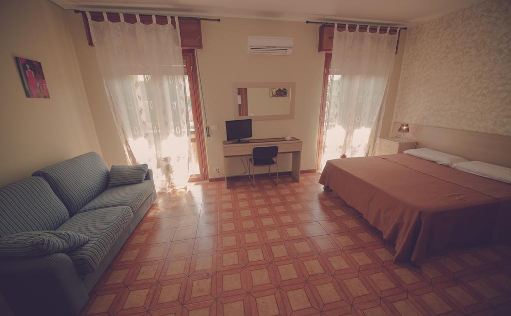 Cassiodoro Rooms Affittacamere Catanzaro Exterior foto