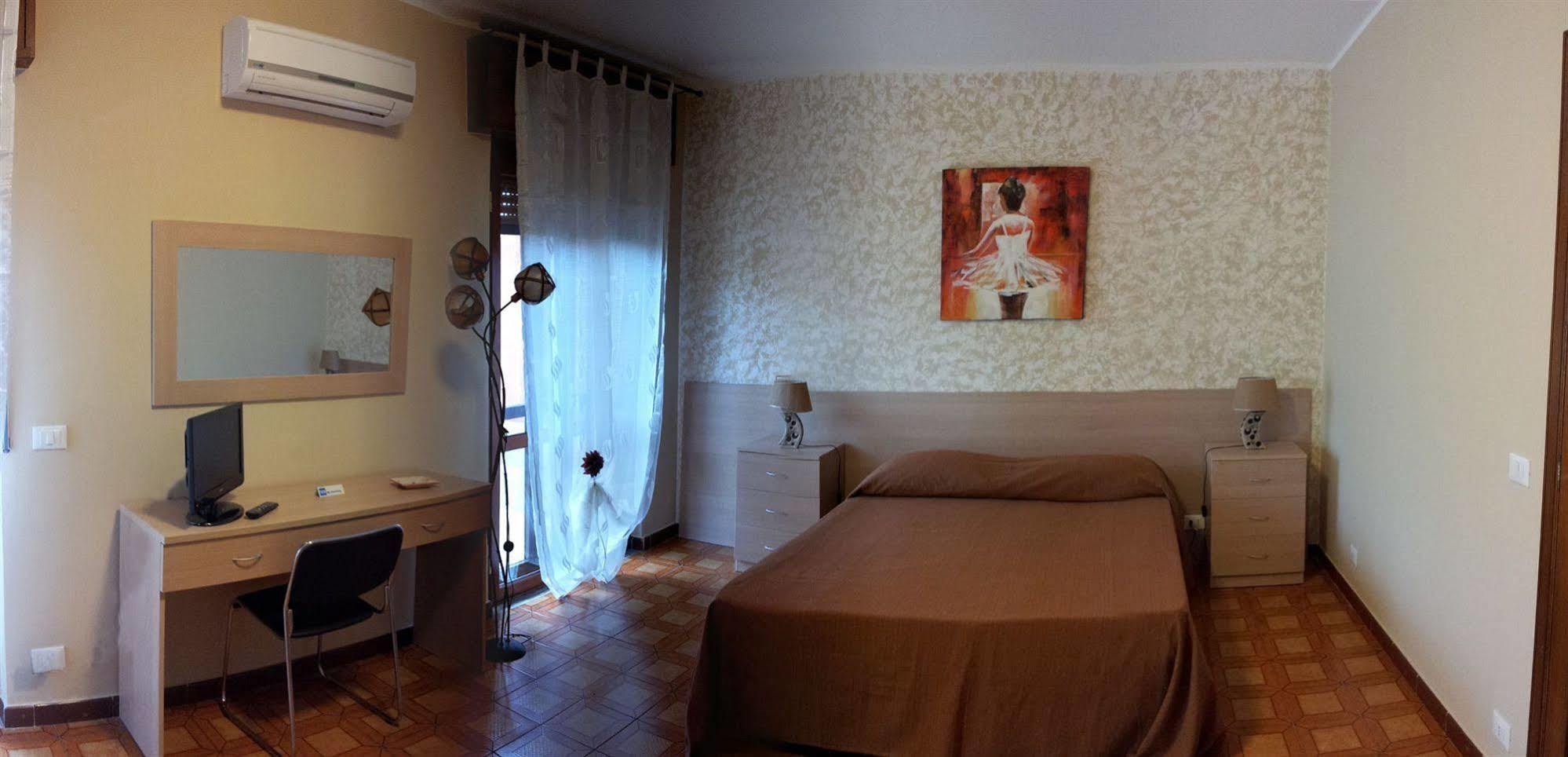 Cassiodoro Rooms Affittacamere Catanzaro Exterior foto